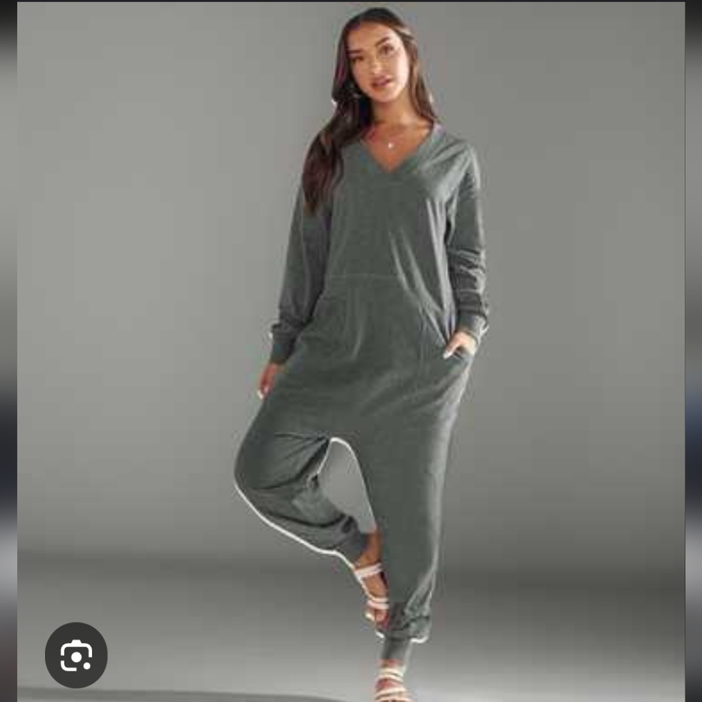 Natural Life Women's Johnnie Olive Green Relaxed Jumpsuit Small Boho Hippie